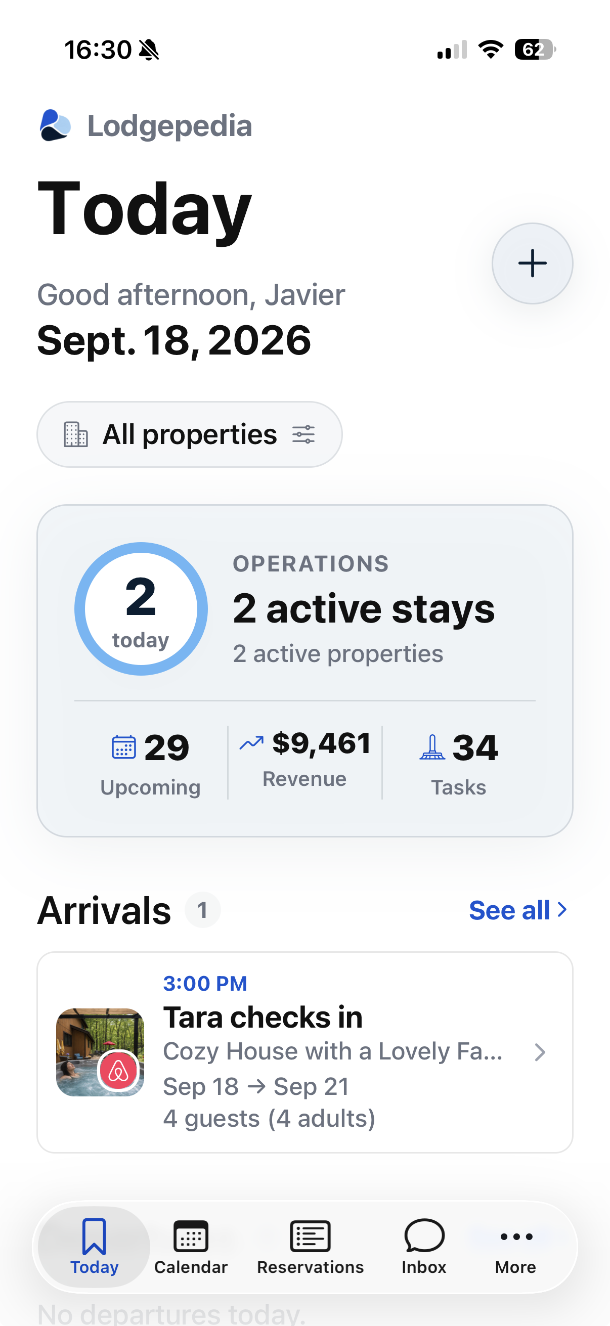 Lodgepedia Today mobile interface with arrivals, departures and operations